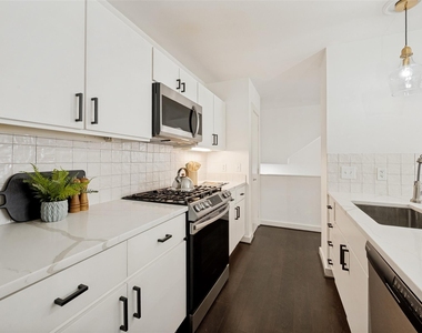 3828 San Jacinto - Photo Thumbnail 5