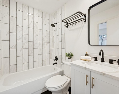 3828 San Jacinto - Photo Thumbnail 16