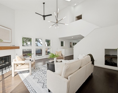 3828 San Jacinto - Photo Thumbnail 2