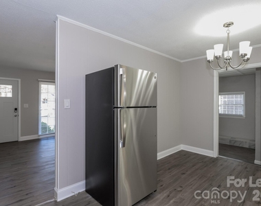 418 Meadow View Drive - Photo Thumbnail 5