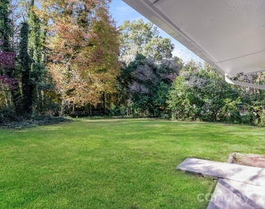 418 Meadow View Drive - Photo Thumbnail 13