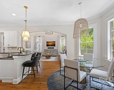 3813 Lakeside Drive - Photo Thumbnail 9