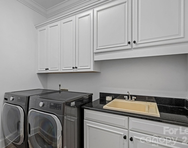 3813 Lakeside Drive - Photo Thumbnail 16