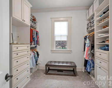3813 Lakeside Drive - Photo Thumbnail 25