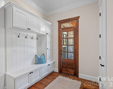 3813 Lakeside Drive - Photo Thumbnail 15