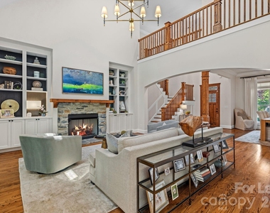 3813 Lakeside Drive - Photo Thumbnail 4
