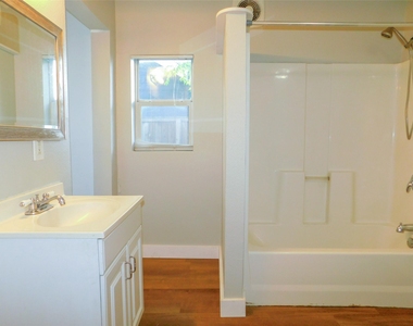 315 W Congress Street - Photo Thumbnail 10