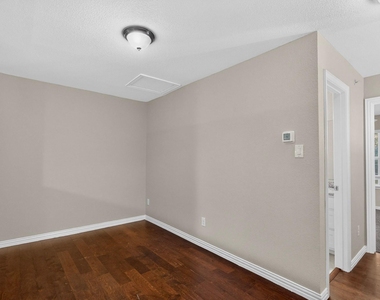 829 Summercreek Drive - Photo Thumbnail 22