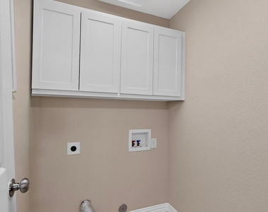 829 Summercreek Drive - Photo Thumbnail 30