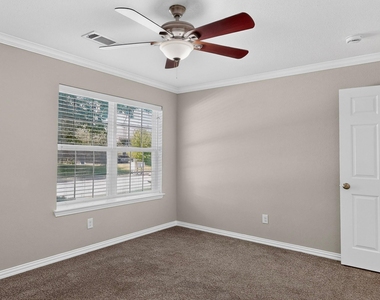 829 Summercreek Drive - Photo Thumbnail 16