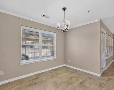 829 Summercreek Drive - Photo Thumbnail 7