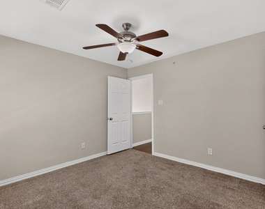 829 Summercreek Drive - Photo Thumbnail 26