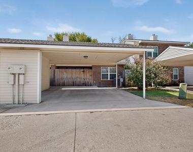 829 Summercreek Drive - Photo Thumbnail 32
