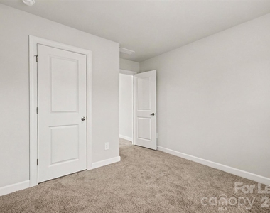 6126 Starview Terrace - Photo Thumbnail 10