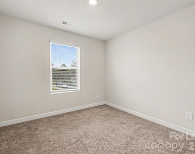 6126 Starview Terrace - Photo Thumbnail 11