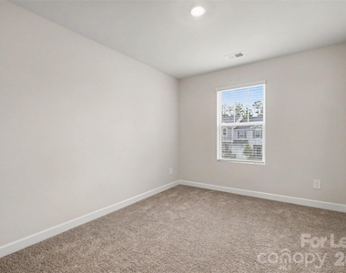 6126 Starview Terrace - Photo Thumbnail 14