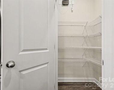 6126 Starview Terrace - Photo Thumbnail 8