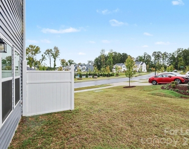 6126 Starview Terrace - Photo Thumbnail 22