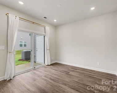 6126 Starview Terrace - Photo Thumbnail 6