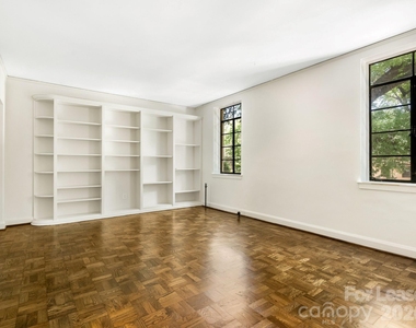 1121 Myrtle Avenue - Photo Thumbnail 2