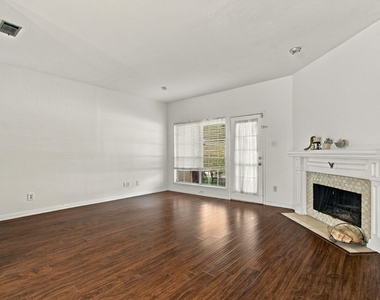 3550 Country Square Drive - Photo Thumbnail 3