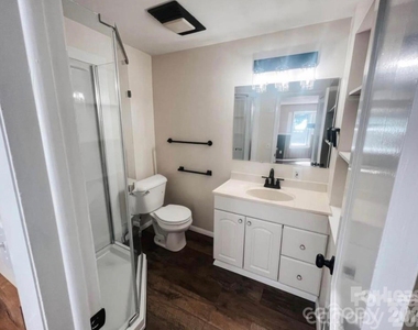 104 Malvern Drive - Photo Thumbnail 12