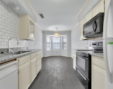 916 Pierce Arrow Drive - Photo Thumbnail 6