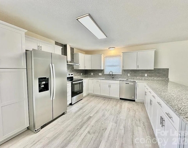8002 Browne Road - Photo Thumbnail 4