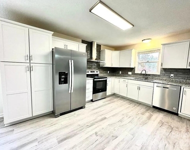 8002 Browne Road - Photo Thumbnail 5