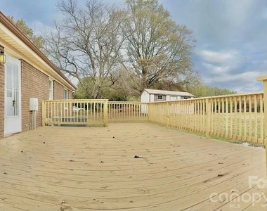 8002 Browne Road - Photo Thumbnail 11