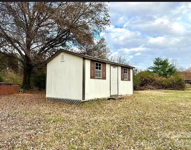 8002 Browne Road - Photo Thumbnail 12