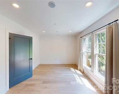 617 W Worthington Avenue - Photo Thumbnail 24