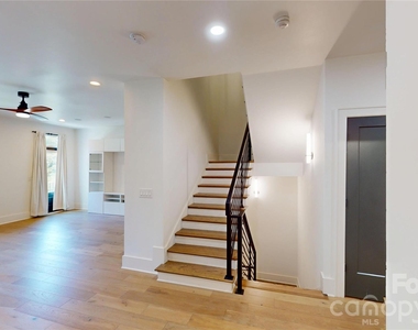 617 W Worthington Avenue - Photo Thumbnail 16