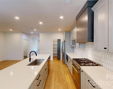 617 W Worthington Avenue - Photo Thumbnail 8
