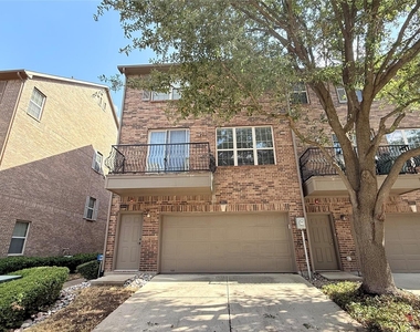 3912 Amberwood Drive - Photo Thumbnail 20