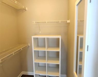 505 N Graham Street - Photo Thumbnail 8