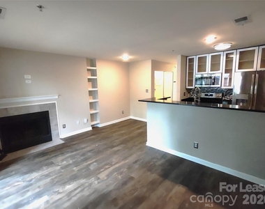 505 N Graham Street - Photo Thumbnail 2