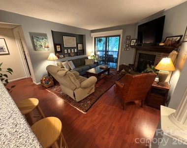 417 W 8th Street - Photo Thumbnail 5