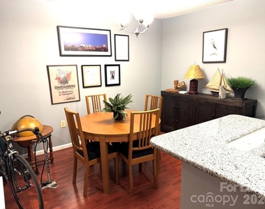 417 W 8th Street - Photo Thumbnail 3