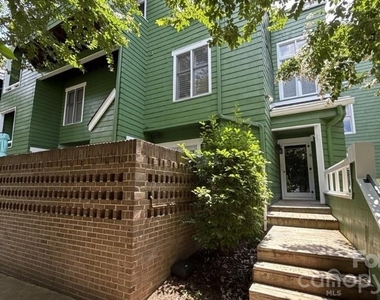 417 W 8th Street - Photo Thumbnail 13