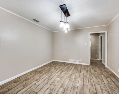 213 W Dorris Drive - Photo Thumbnail 19