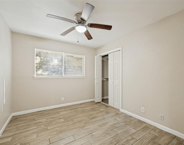 213 W Dorris Drive - Photo Thumbnail 16