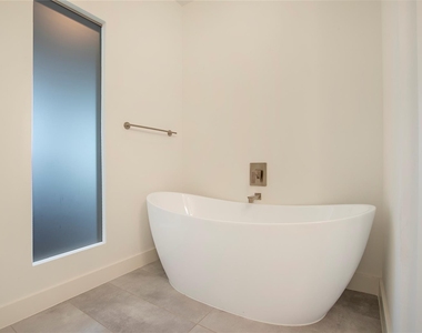 4634 Virginia Avenue - Photo Thumbnail 23