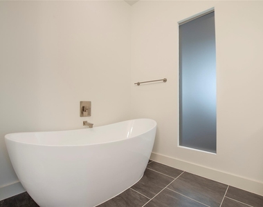 4634 Virginia Avenue - Photo Thumbnail 17