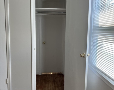 4024 Abbeydale Drive - Photo Thumbnail 11