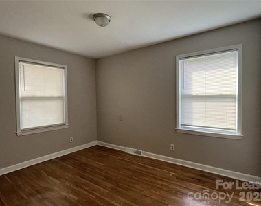 4024 Abbeydale Drive - Photo Thumbnail 14