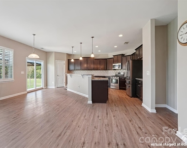 5016 Riverdale Drive - Photo Thumbnail 30