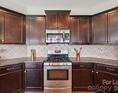 5016 Riverdale Drive - Photo Thumbnail 13