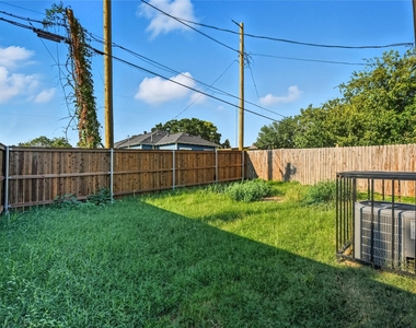 914 E Tucker Street - Photo Thumbnail 17