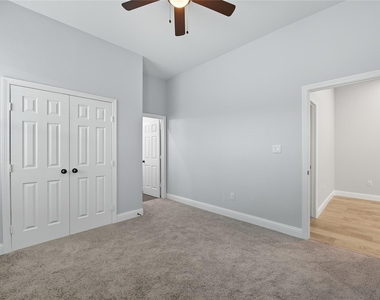 914 E Tucker Street - Photo Thumbnail 5
